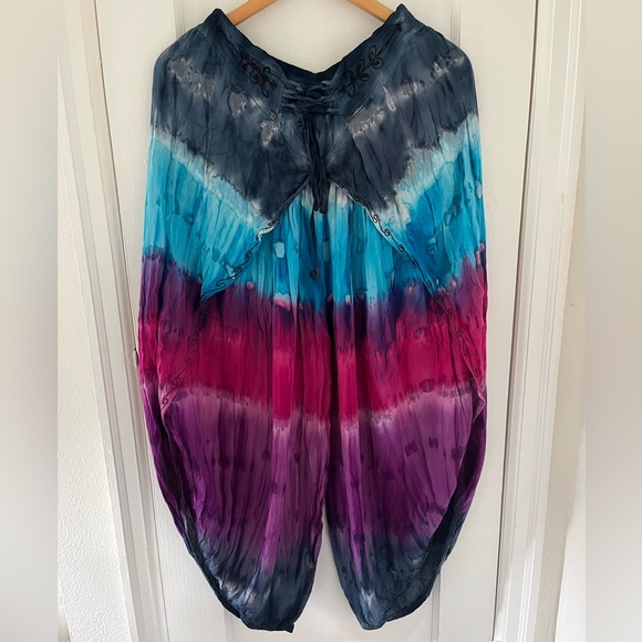 Harem Pants with embroidery - Picture 1 of 2